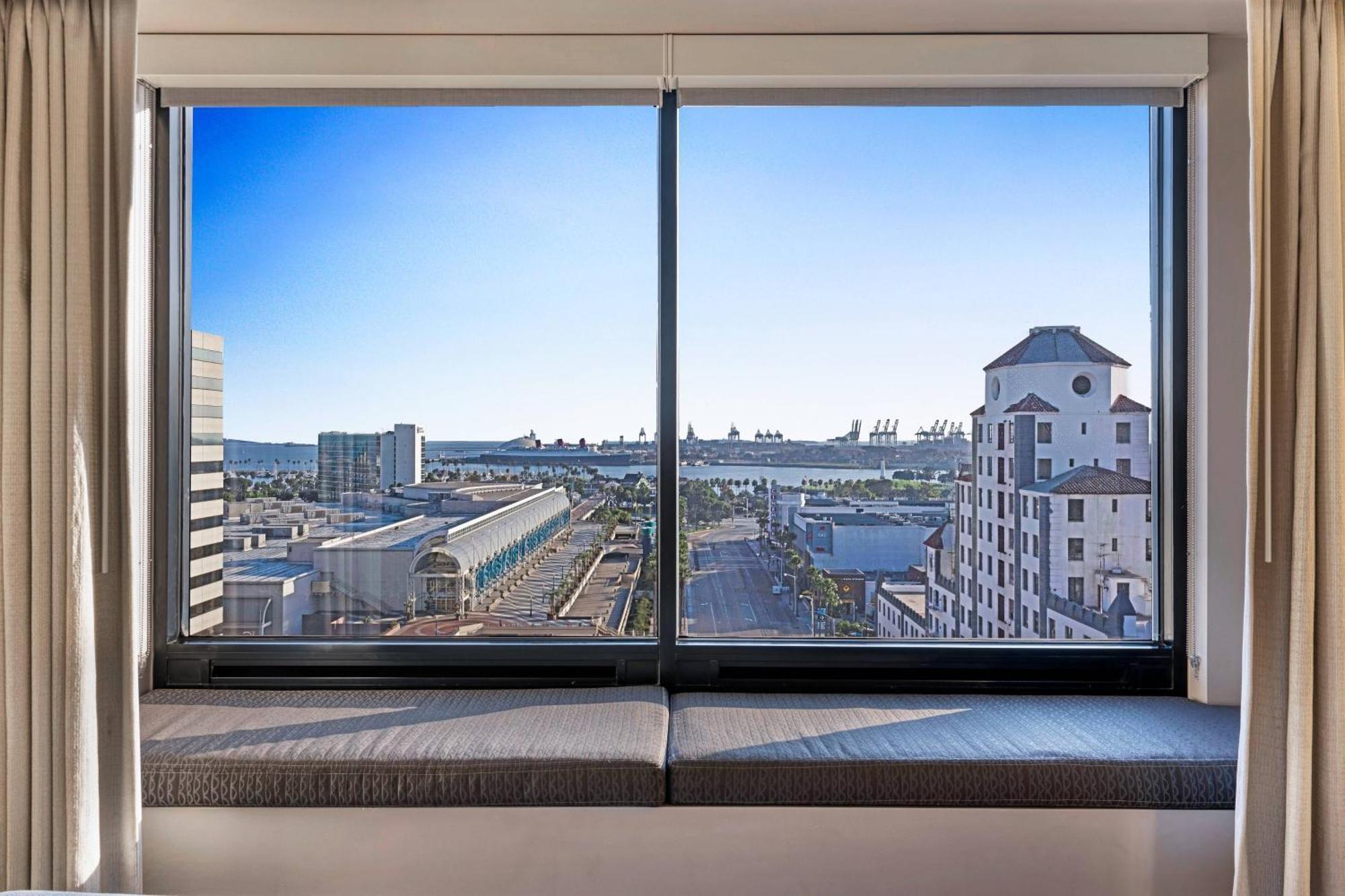 Marriott Long Beach Downtown Bagian luar foto